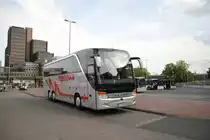 Setra 415 Reihe von Mundstock aus Peine in ZOB in Hannover, am 10.08.2010.
