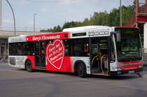 Hochbahn 2632 am 11.August 2010 auf der Busanlage Poppenb�ttel

