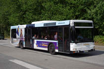 Hochbahn 2432 am 11.August 2010 an der Haltestelle Hogrevestra�e.