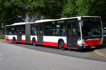 Hochbahn 7220 am 11.August 2010 auf der Busanlage Wandsbek Markt
