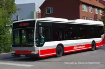 Einer der beiden brandneuen Citaro LE der Hamburger Hochbahn AG.
Hier der 6030 bei der Einfahrt auf den Busbetriebshof Wandsbek als er gerade aus Mannheim eintrifft. Aufgenommen 11.August 2010.