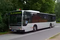 VHH 1002 am 12.August 2010 an der Endhaltestelle der 275
Meiendorf Ost, K�nnekestra�e.