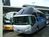 Neoplan Star-Liner der neueste der Touristik e.weinzierl
in K�ln Bbf.(01.09.2007) 