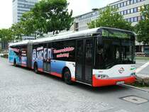 Solaris Urbino 18 Niederflur,Bogestra Linie CE 31 nach
Hattingen ,am Bochumer Hbf. in Ruhestellung.(02.09.2007)