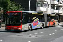 Rheinbahn 8333 (D XN 8333) macht Werbung f�r den Velberter Wasch Park.
Velbert, 11.6.2010.
