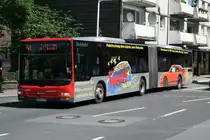 Rheinbahn 8333 (D XN 8333) macht Werbung f�r den Velberter Wasch Park.
Velbert, 11.6.2010.