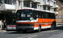 Schulbusbetrieb Heintze (ME UH 5) f�hrt im Sch�lerverkehr in Velbert.
Velbert, 11.6.2010.