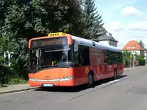 Solaris Urbino auf Betriebsfahrt an der Haltestelle Meusdorf.