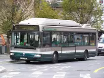 2001 und 2002 wurden noch 25 3-T�rige Irisbus Agora CNG geliefert. Diese tragen die Wagen Nummer 730 bis 754. Hier Wagen 745 am straburger Bahnhof am 30/08/10.