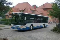 Setra S 400er-Serie NF (Multi Class) auf der Linie 290 nach Bansin Dorf am Bahnhof Seebad Heringsdorf.