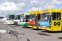 ŚWINOUJŚCIE (Województwo zachodniopomorskie/Westpommern), 31.08.2010, Busparade am Bahnhof
