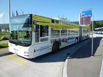 MAN Lions City bei der Haltestelle Ikea in Spreitenbach.
Mit Vollwerbung der Lernzentren.