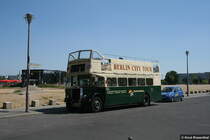 Ein Bus der  Berlin City Tour  am Berliner Hauptbahnhof.
