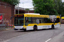 Hochbahn 2818 am 3.September 2010 am U/S Bf. Barmbek.