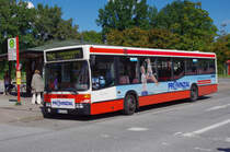 Hochbahn 1726 am 3.September 2010 am Glashtter Markt