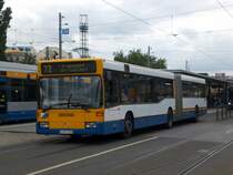 Mercedes-Benz O 405 N (Niederflur-Stadtversion) auf der Linie 72 nach Paunsdorf am Hauptbahnhof.