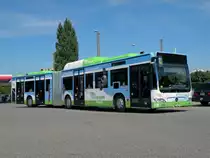 Mercedes Citaro 728 mit der Vollwerbung f�r Erdgas und Biogas auf dem Hof bei der Garage Rankstrasse. Die Aufnahme stammt vom 05.09.2010. 
