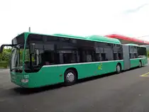 Fabrikneuer Mercedes Citaro mit der Betriebsnummer 727 bei der Tankstelle an der Garage Rankstrasse. Die Aufnahme stammt vom 28.05.2010.