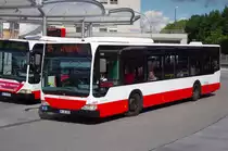 Hochbahn 1025 am 4.September 2010 am S Bf.Poppenb�ttel
