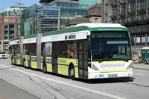 Hochbahn 8400 (HH HN 2400) macht Werbung f�r Angermann.
Hamburg HBF, 17.6.2010.