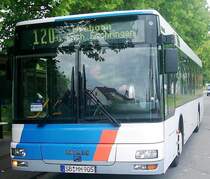 Hier der SB:MH 905 von der Firma Feld im Auftrag der Saarbahn AG am 11.09.07 am Ensheimer Sportplatz als Linie 120