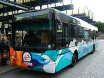 Bogestra Neoplan ,Linie 365 von Bochum Hbf./Bbf. nach
Wattenscheid Real Markt, mit Werbung Solewelt.(12.09.2007)