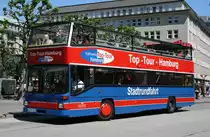 Stadtrundfahrt Hamburg (HH MM 1184).
Hamburg Rathausmarkt, 17.6.2010.