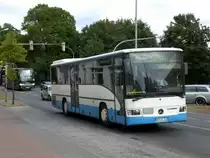Mercedes-Benz O 550 (Integro) auf der Linie 306 nach Tribsees am Hauptbahnhof. 

