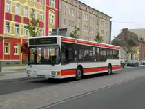 MAN Niederflurbus 1. Generation auf der Linie 7 nach Hafen an der Haltestelle Hafenstra�e. 

