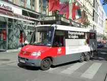 Wiener Linien Nr. 8361/W 1357 LO VW/Kutsenits am 9. August 2010 Wien-K�rntner Ring, Oper