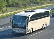 Mercedes O 580 auf der A2 bei Lehrte am 19.08.2010.