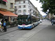 Neoplan Nr. 516 als Zusatzkurs der Linie 32 am 9.9.07 beim Goldbrunnenplatz. Nebst den �lteren Hochflur-O405G, waren auch moderne Neoplan Dieselbusse in den 32er-Zusatzkursen unterwegs.