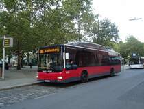 Wiener Linien Nr. 8665/W 2173 LO Gr�f&Stift am 9. August 2010 Wien-Heiligenstadt, Bahnhof