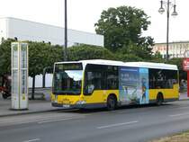 Mercedes-Benz O 530 LE  (Citaro) auf der Linie 122 am U-Bahnhof Kurt-Schumacher-Platz.
