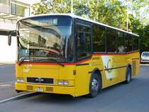 MAN / SG 8757 - Post Regiobus nach Mastrils bei der Haltestelle vor dem Bahnhof in Landquart am 25.08.2007