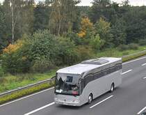 Mercedes O 580 auf der A2 bei Lehrte, am 02.10.2010