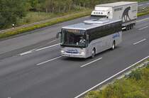 Setra berlandbus (Lippe Bus), auf der A2, bei Lehrte am 02.10.2010.