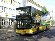 MAN Lion's City DD (Doppelstock) auf der Linie 125 nach Frohnau Invalidensiedlung am U-Bahnhof Kurt-Schumacher-Platz.