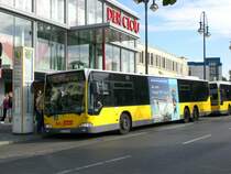 Mercedes-Benz O 530 I (Citaro) auf der Linie X21 nach Mrkisches Viertel Quickborner Strae am U-Bahnhof Kurt-Schumacher-Platz.