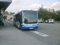 SWEG-Cito FR-H 3638 macht am Bahnhof Wiesloch-Walldorf Pause und fhrt spter weiter als Linie 701 nach Rauenberg. 29.09.2010