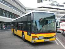Setra S 300er-Serie NF am Flughafen Tegel.