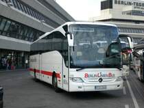 Mercedes-Benz O 340, O 350 (Tourismo) der BerlinLinienBus Gesellschaft am Flughafen Tegel. 