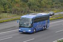 Mercedes O 580 auf der A2, bei Lehrte, am 02.10.2010