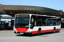 Hochbahn 1901 (HH BD 1901),
Hamburg Harburg ZOB, 17.6.2010.
