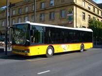 Setra - Regio Postbus  NE 112586  bei der Haltestelle vor dem SBB Bahnhof in Neuenburg am 19.09.2007
