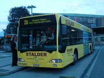 VBL Luzern Nr. 143/LU 199'443 Mercedes Citaro am 13. August 2010 Luzern, Bahnhof (mit Vollwerbung fr  STADLDER )