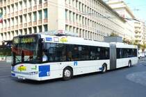 tl - SOLARIS Gelenkbus Nr. 537 uf der Durchgangsstrasse vor dem SBB Bahnhof in Lausanne am 09.09.2007