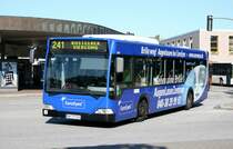Hochbahn 2247 (HH FR 533) macht Werbung fr Euro Eyes.
Hamburg Harburg ZOB, 17.6.2010.