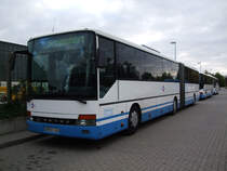 Setra Gelenkbus abgestellt in Hhe Haltestelle Rostock Hauptbahnhof/Sd.(12.10.10)