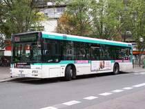 NL 223 Nr 9122 der Linie 67 an der Haltestelle  Porte de Gentilly  am 02/10/10.